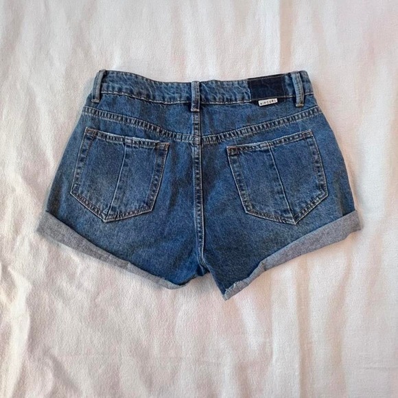 Rip curl blue denim booty shorts Size 26. - Picture 2 of 7